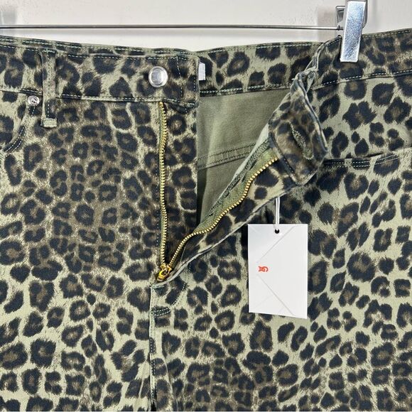 Good American NWT Womens Size 18 Leopard Sage Distressed Hem Cut Off Jean Short - Picture 8 of 14
